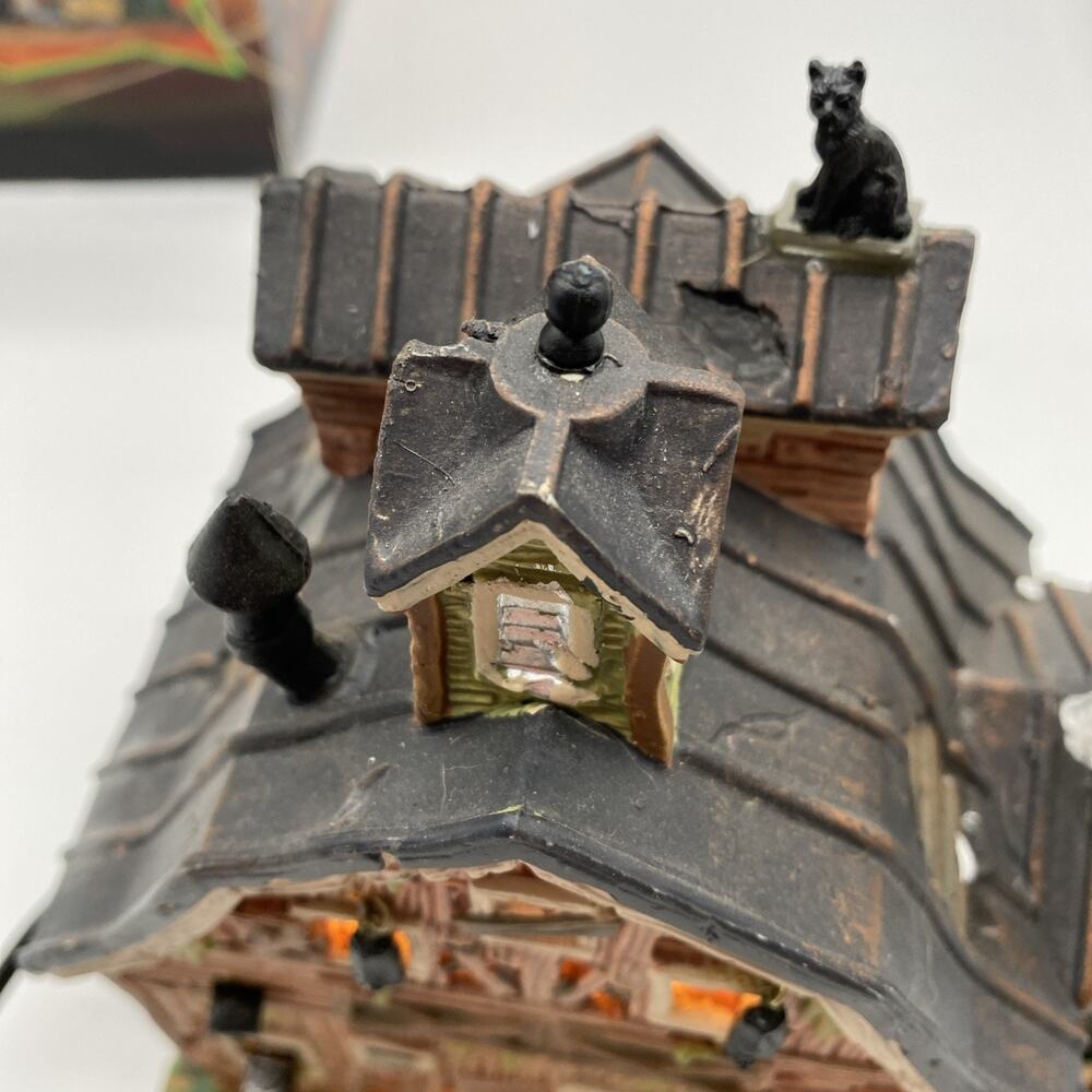 2015 Lemax Halloween Village Spooky Town Dilapidated Barn # 55916 - Picture 9 of 16
